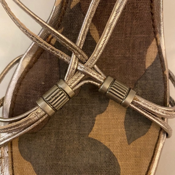 Nine West High Heels with Army Pattern - Picture 7 of 8